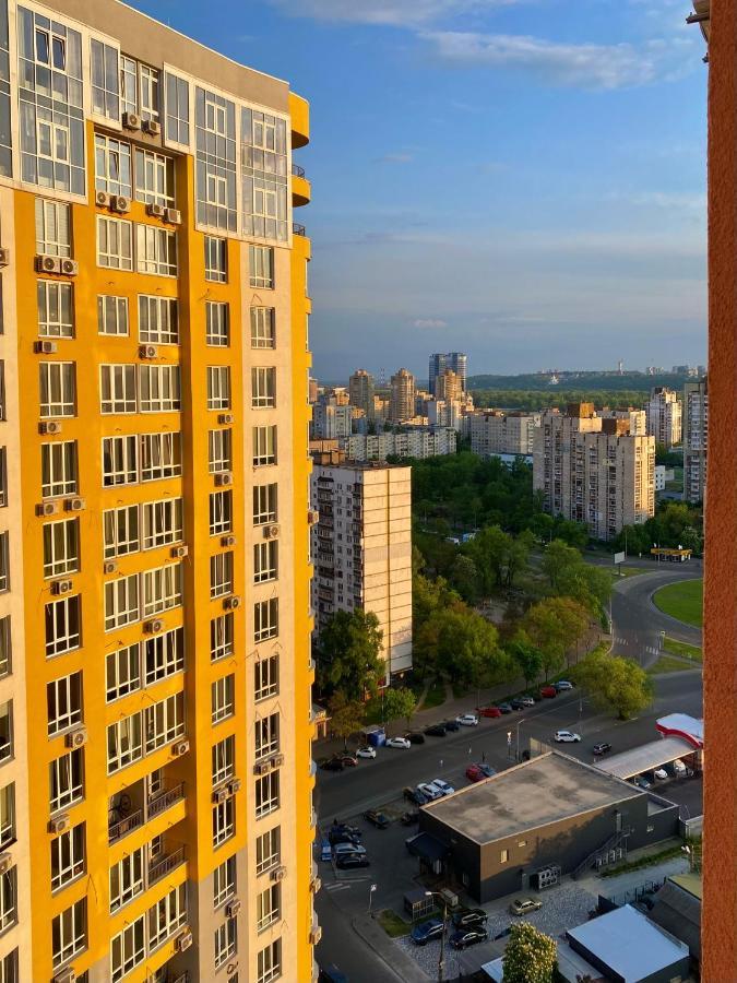 Затишна І Тепла Квартира, Метро Лівобережна, Мвц, Інститут Серця Kiev Eksteriør billede